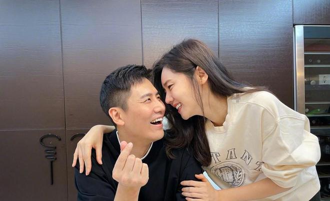 小萌妹的甜美装扮