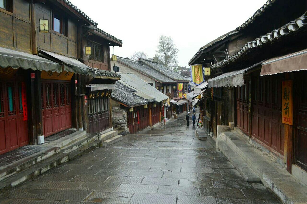 恐龙绝地逃生